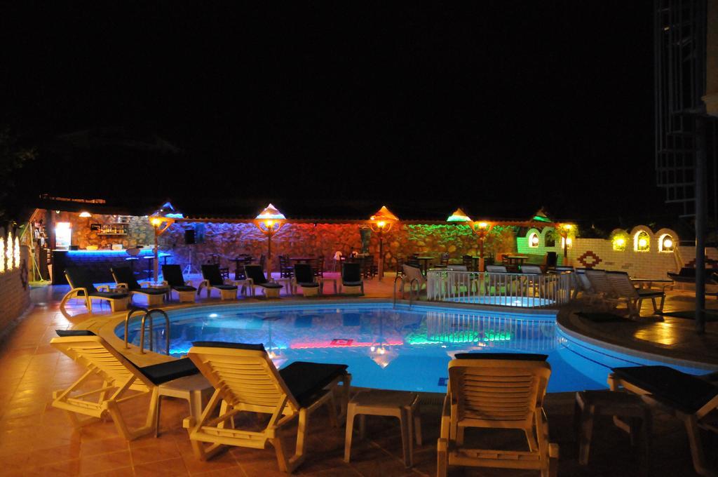 Atlantik Apart Hotel Didim Kültér fotó